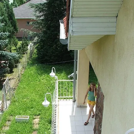 Anna *